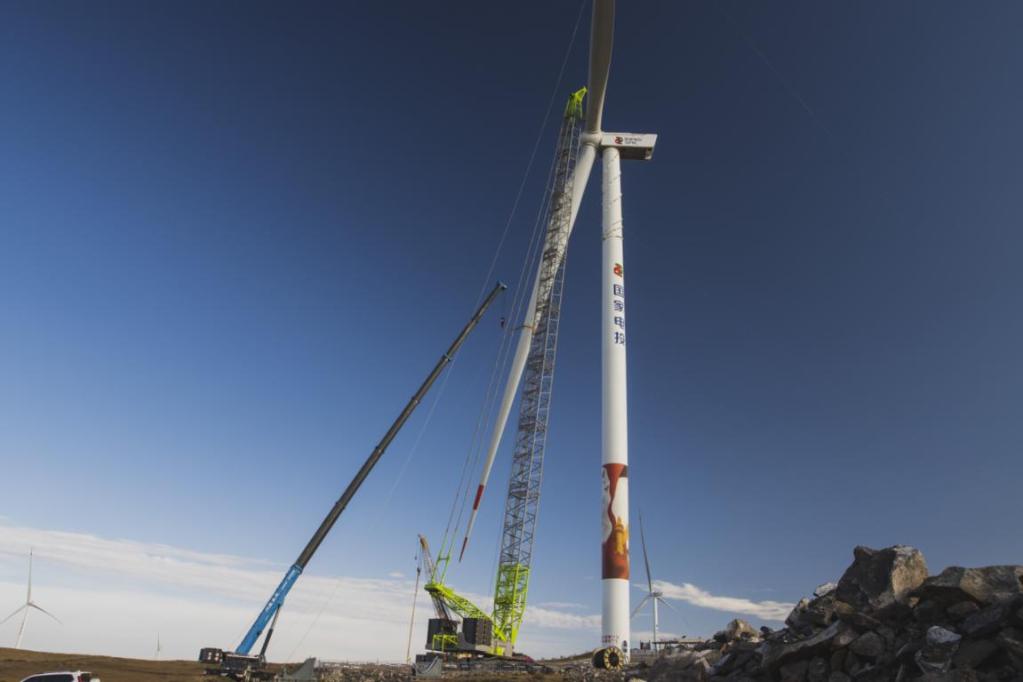 国家电投锡林郭勒盟新能源公司500MW风电项目完成风机吊装