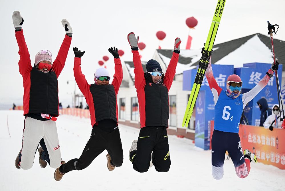 全冬会越野滑雪公开组女子4×5公里接力赛况