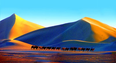 巴丹吉林沙漠—沙山湖泊群 大漠沙如金 碧波水连天 巴丹吉林沙漠—沙山湖泊群 大漠沙如金 碧波水连天