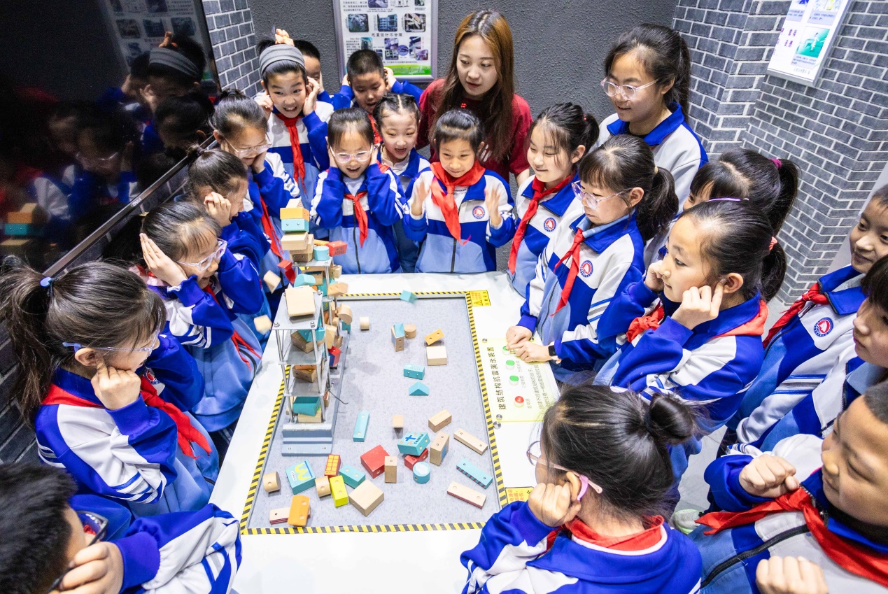 防灾教育进校园 安全技能伴成长