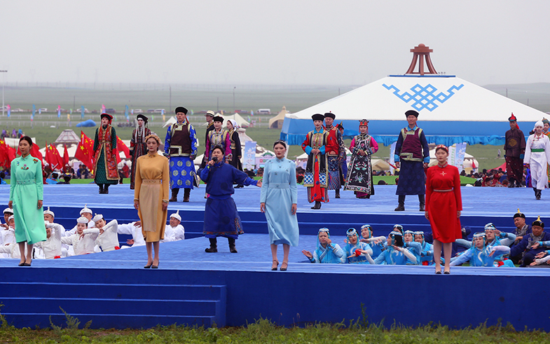 西里尔蒙古文客户端聚焦内蒙古草原那达慕