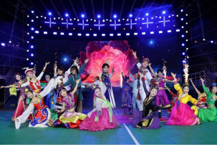 赤峰市元宝山区：热土绽放团结花 篮球为媒绘振兴