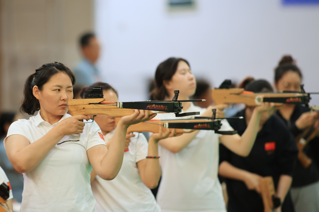 聚焦盛会｜民族标准弩混合团体赛项目决赛举行