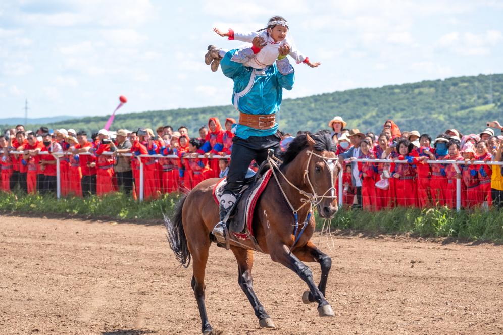 内蒙古扎赉特旗：多彩农牧民那达慕