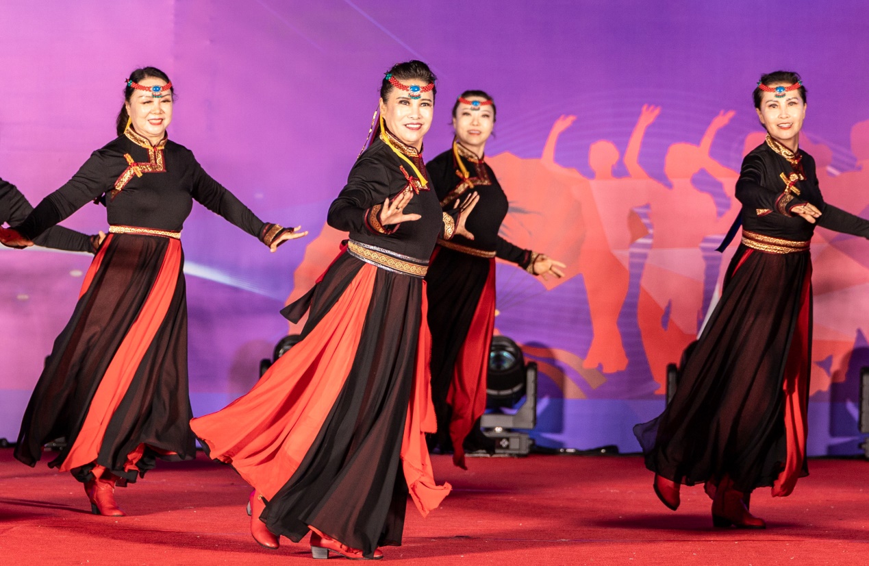 广场舞大赛绽放群众文化新活力