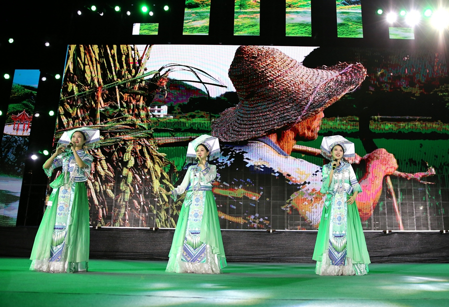 欢歌飞渡数千里——桂林山水与苏木山的兴和之约