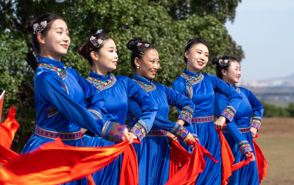 2025兴安盟五角枫文化旅游季启幕