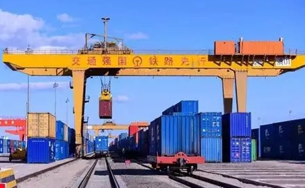 内蒙古口岸智慧化 助力打造我国向北开放重要桥头堡