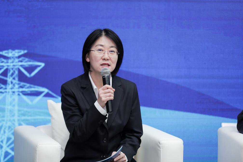 “读懂内蒙古”年会｜冯香：鄂尔多斯供电公司助力沙戈荒大基地与零碳产业园建设