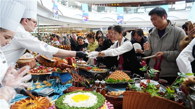 中俄蒙非遗大集暨俄式西餐文化体验品鉴会举行