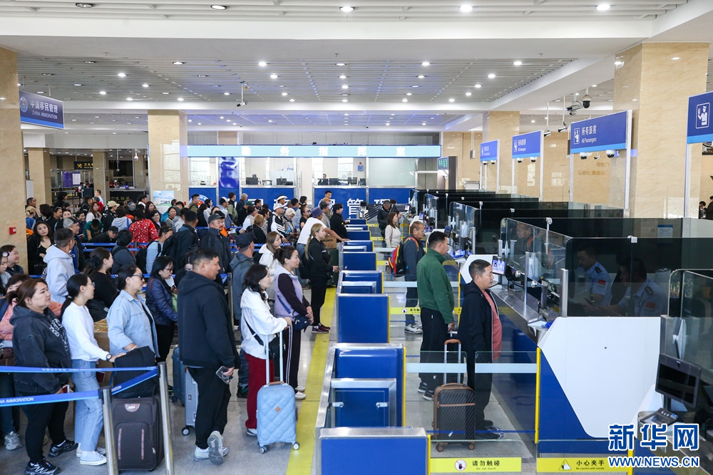 二连浩特口岸2025年出入境流量创历史新高