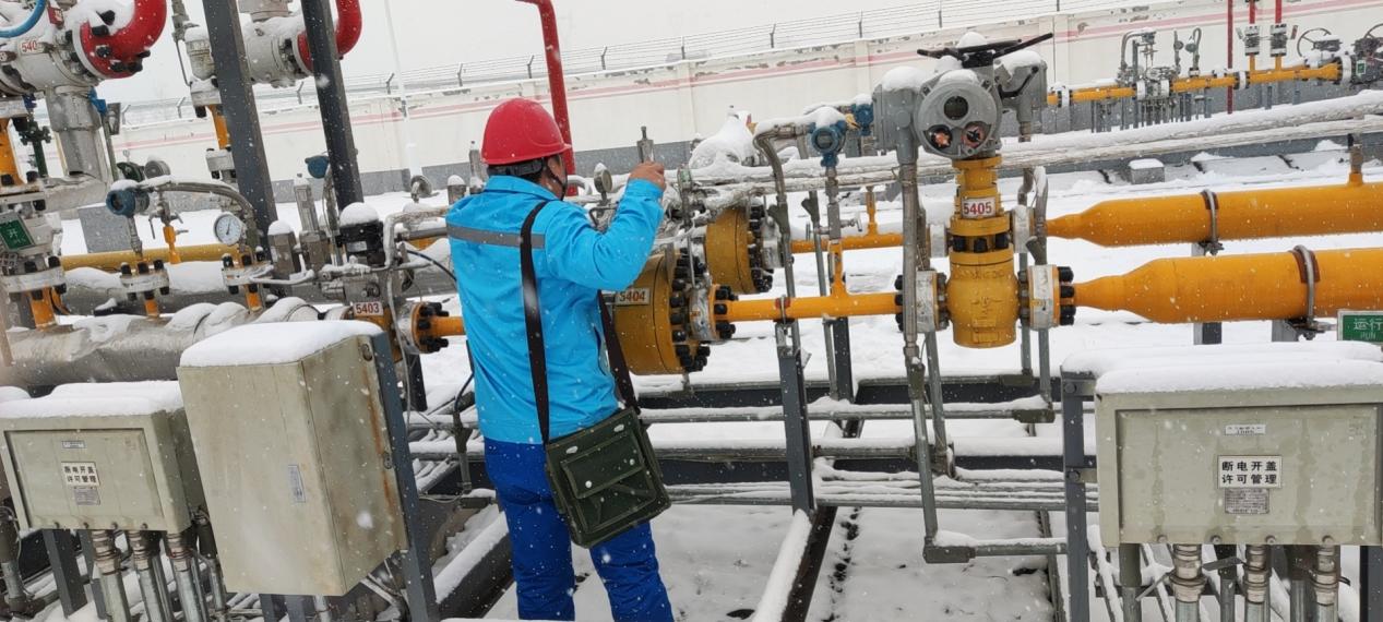 嘱托如磐护寒冬 蓝焰初心暖北疆