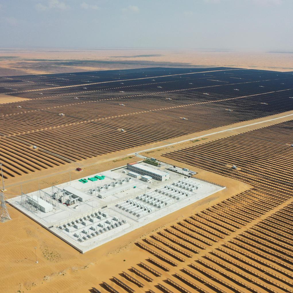 “光”耀沙戈荒：内蒙古阿拉善建起“绿电仓库”