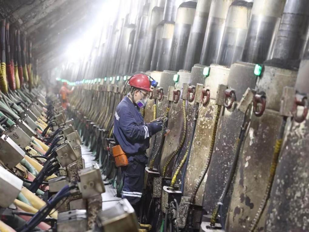 内蒙古：鄂尔多斯“暖流”这样涌向全国