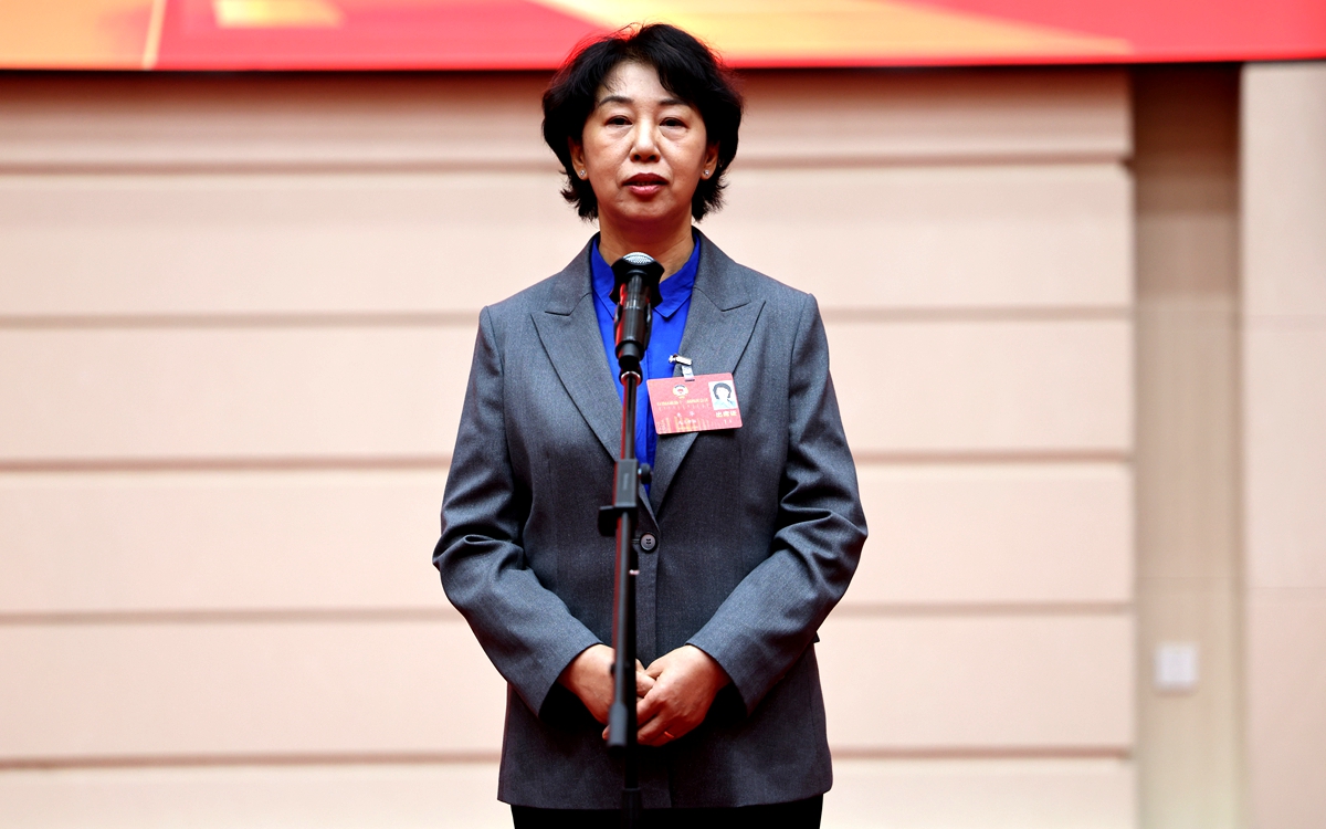 政协委员朱华：科技赋能民生 “石榴籽”温室暖边民