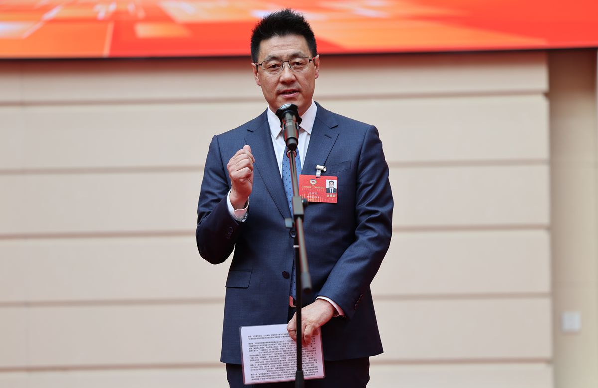 读懂内蒙古丨政协委员岳耀明：依托绿色算力优势 加速人工智能赋能产业升级