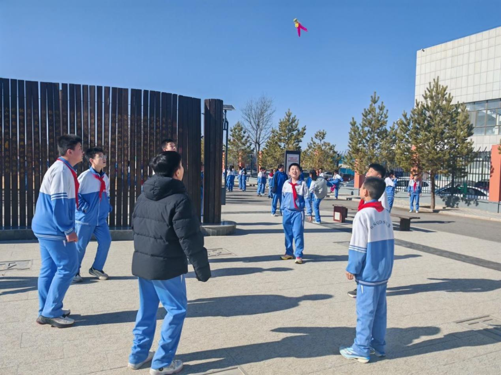 内蒙古乌审旗孩子们的校园生活“动”起来
