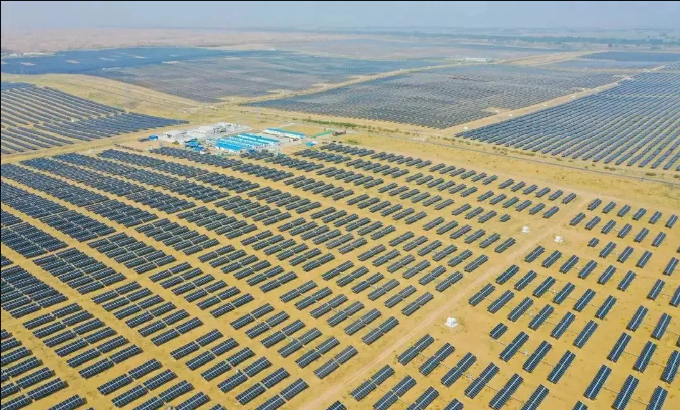 西班牙语丨Gran desierto de China se está convirtiendo en una "batería gigante"