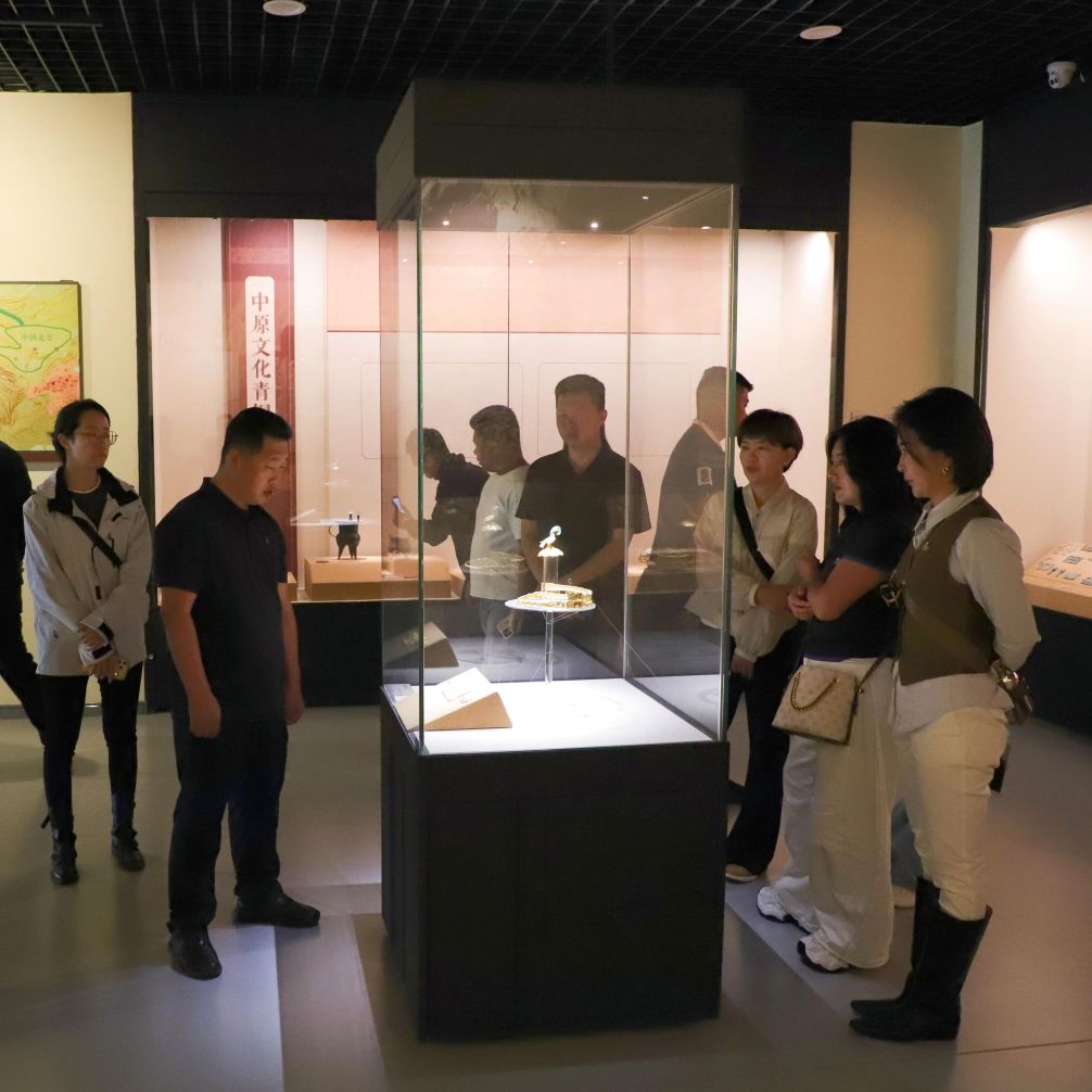 寻美鄂尔多斯新阶层采风走进杭锦旗