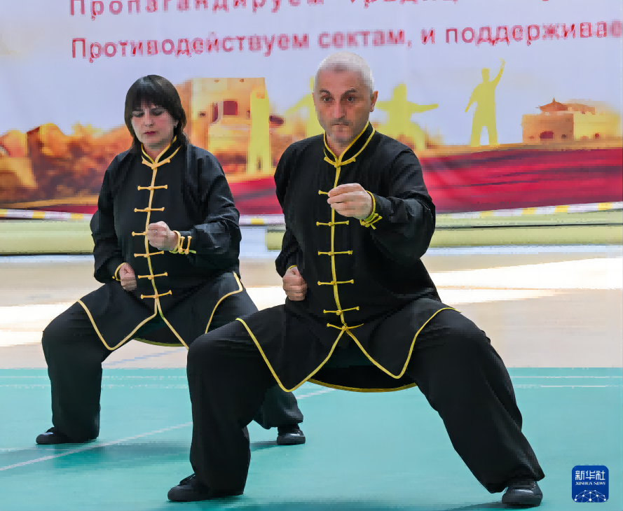 滿洲裏：中俄健身氣功交流比賽舉行